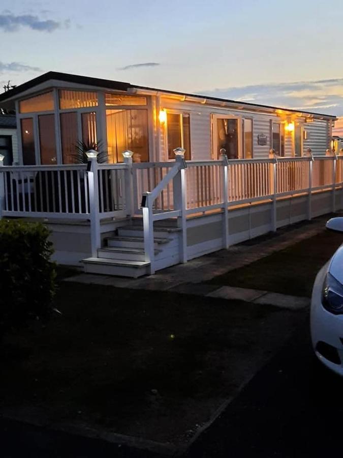 L3 Millfields 4 Berth Luxury Caravan Dg & Gch Family's Only And Lead Person Must Be Over 30 Ferienhaus *