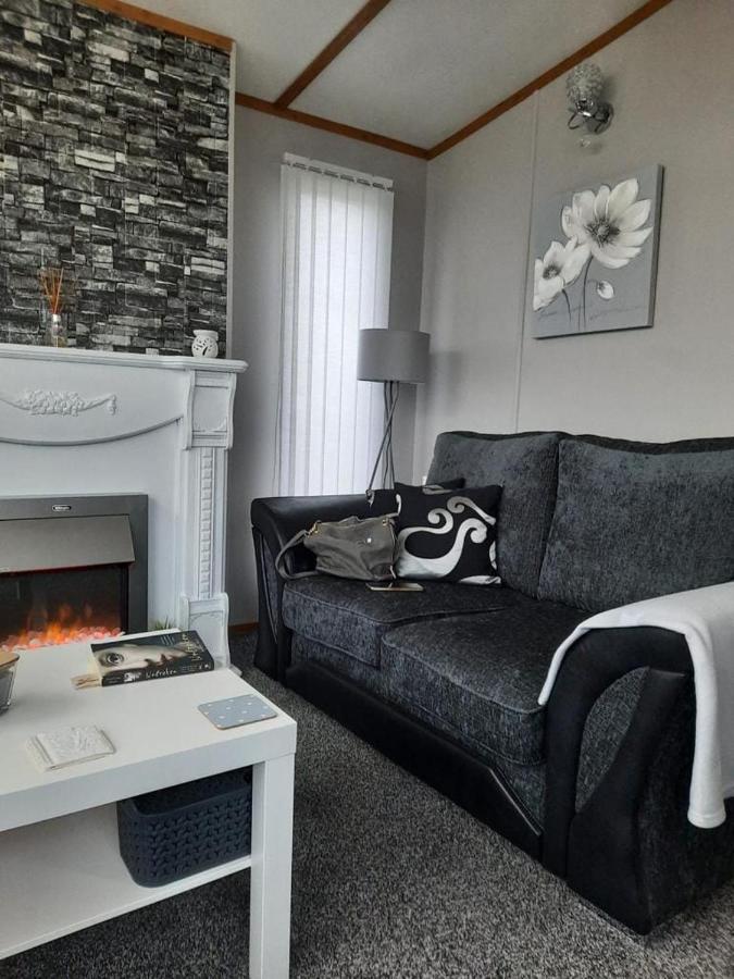 L3 Millfields 4 Berth Luxury Caravan Dg & Gch Family's Only And Lead Person Must Be Over 30