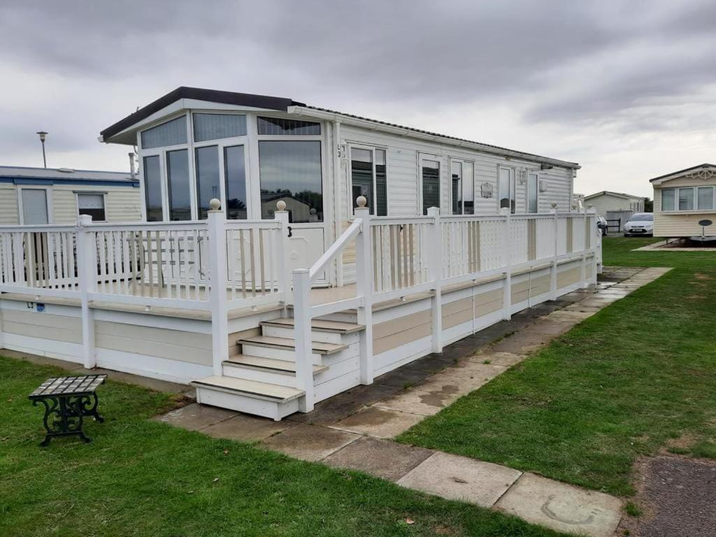 Ferienhaus L3 Millfields 4 Berth Luxury Caravan Dg & Gch Family's Only And Lead Person Must Be Over 30