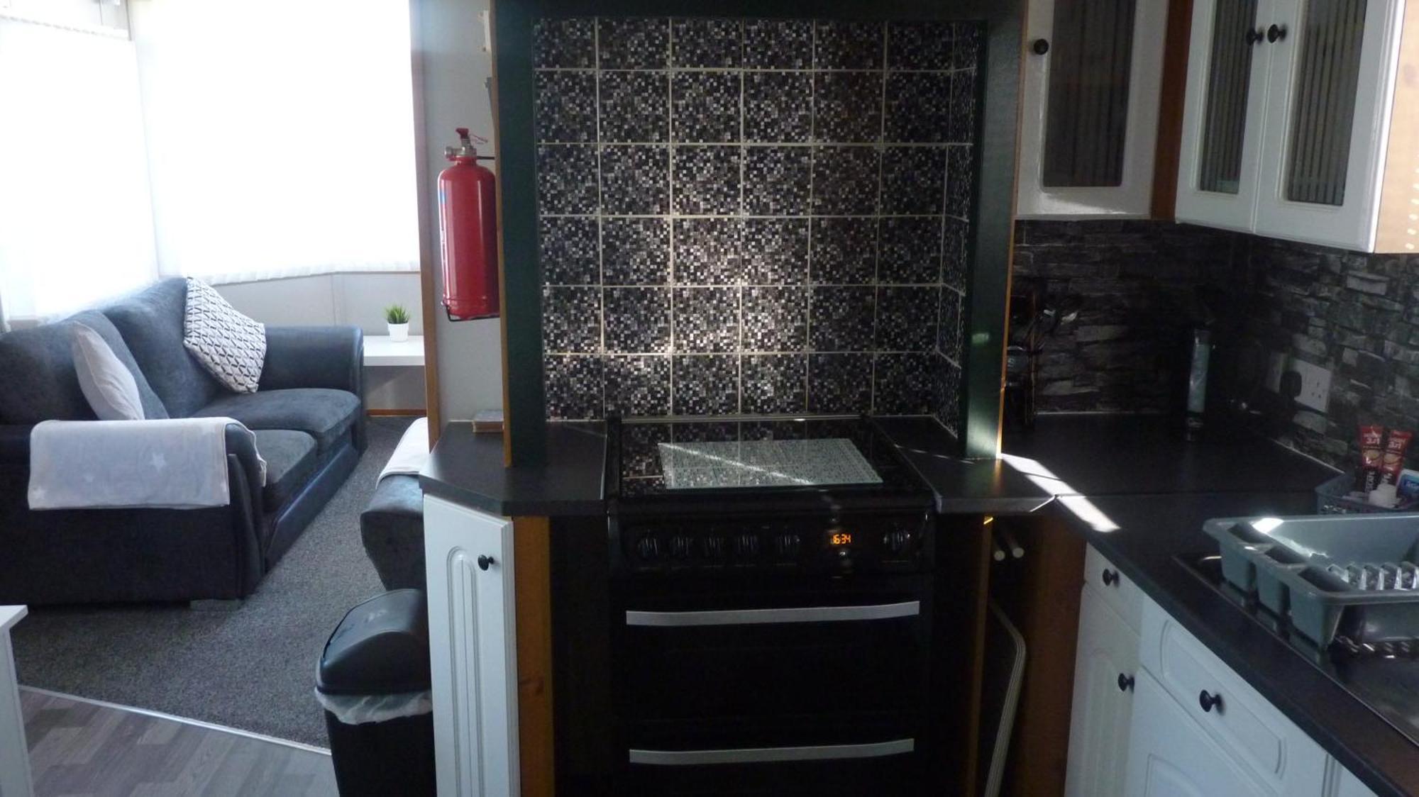 L3 Millfields 4 Berth Luxury Caravan Dg & Gch Family's Only And Lead Person Must Be Over 30